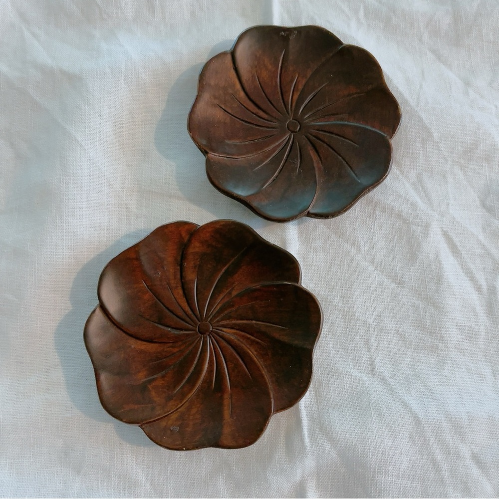 Small Wood plates 2pcs